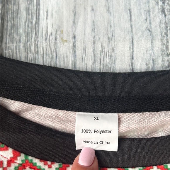 Men’s Festive Red Reindeer Sweater Sz Large - Picture 6 of 6